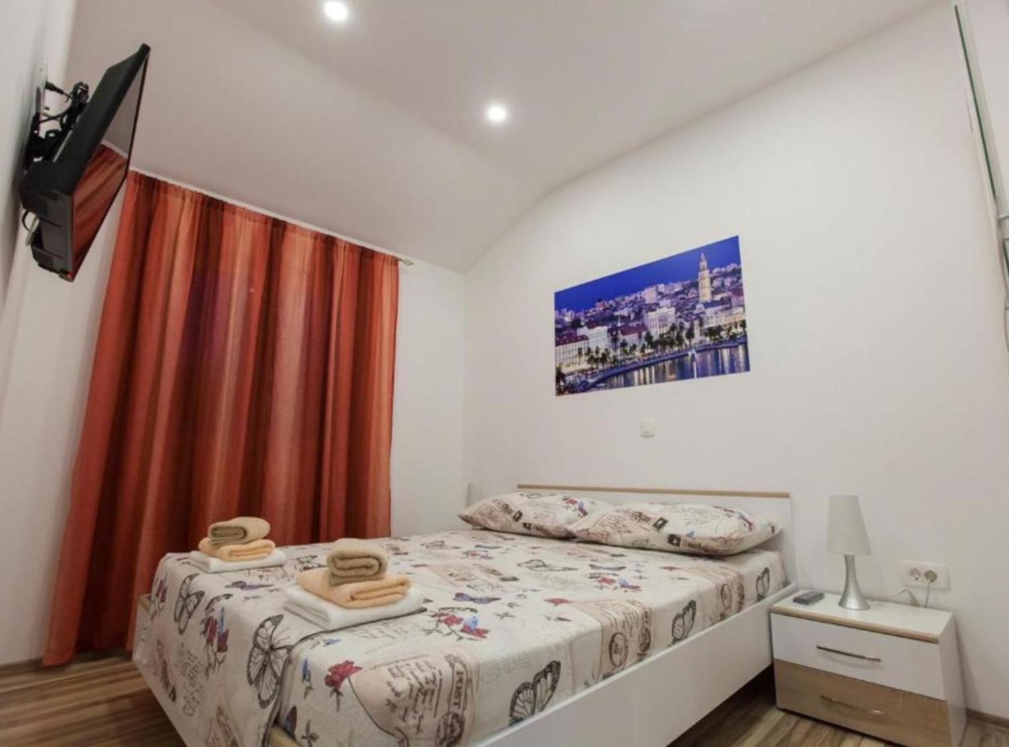 Apartment Dalmatia Kastela Exterior photo