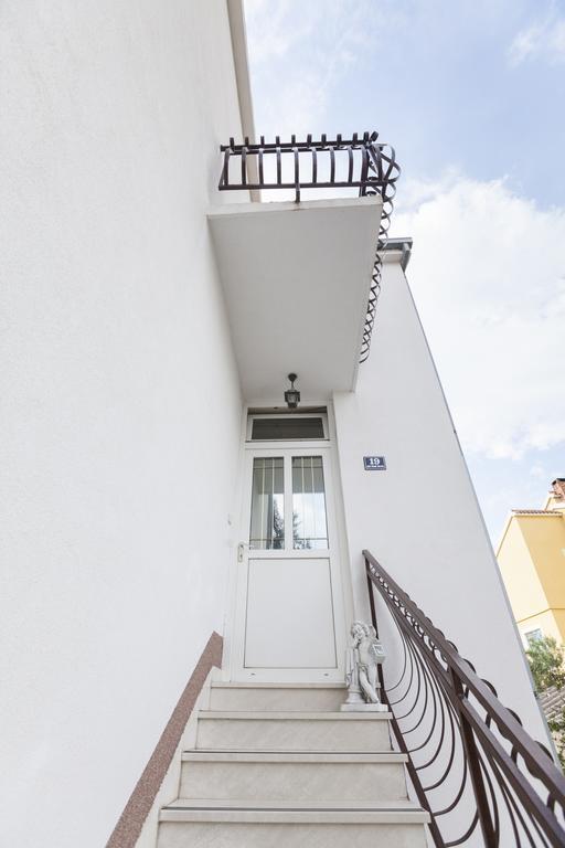 Apartment Dalmatia Kastela Exterior photo